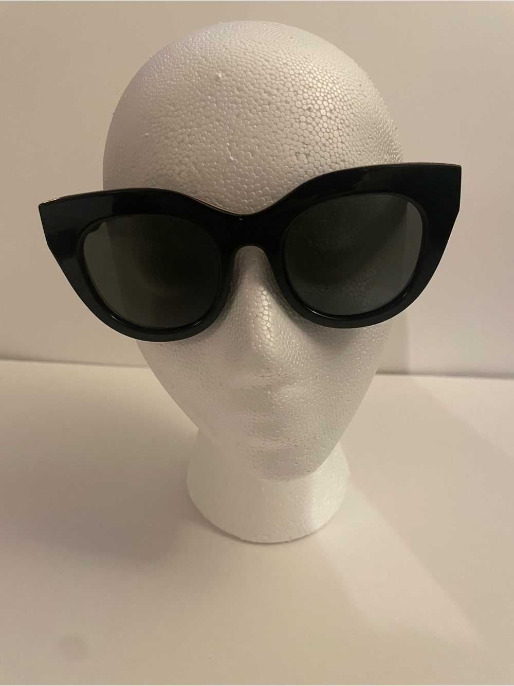 Le Specs Black Gold Air Heart Sunglasses - Picture 5 of 5